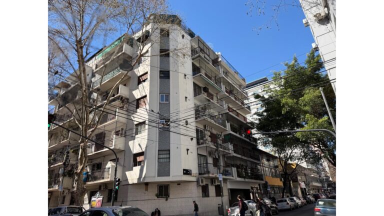 Blanco Encalada 2400 6°  – USD138.000 – Departamento – en Venta